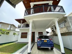 Brand-New House - Solidly Built For Personal Use කහතුඩුව වෙනිවෙල්කොල