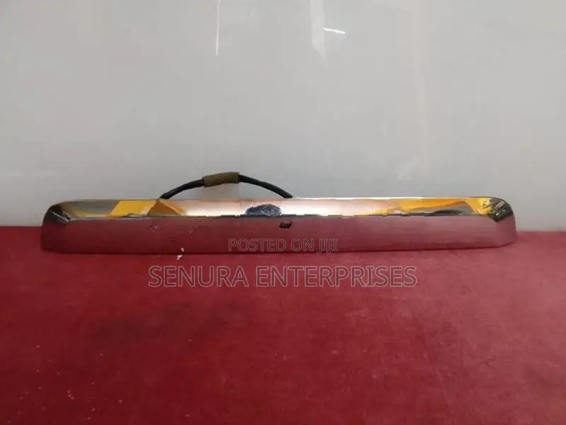 Nissan X Trail NT31 Dicky Nickel Garnish