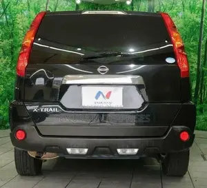 Nissan X Trail NT31 Dicky Nickel Garnish