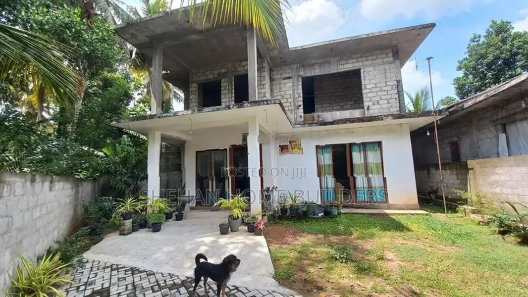 There storey House for sale in Niwandama