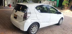 Toyota Aqua 2013