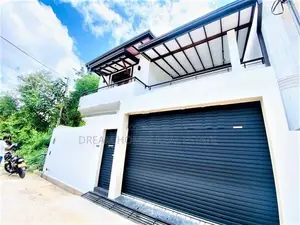 Athurugiriya ගෘහ නිරමාන ශිල්පයට නිමවූ ඉතා සුන්දර නිවහනක්