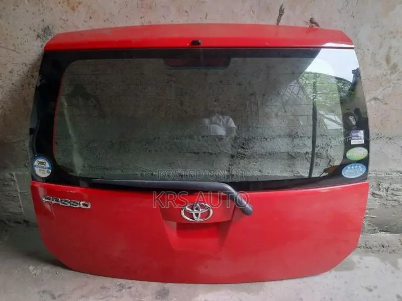 Toyota Passo KGC 10 Dicky Door