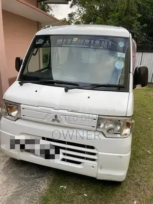 Mitsubishi Minicab 2012