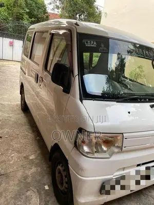 Mitsubishi Minicab 2012