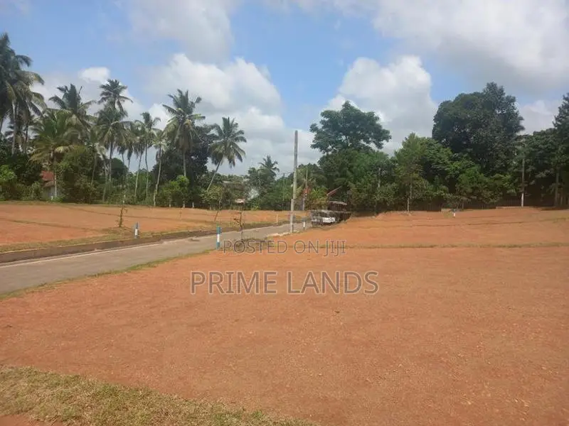 Kahanthota Land for Sale