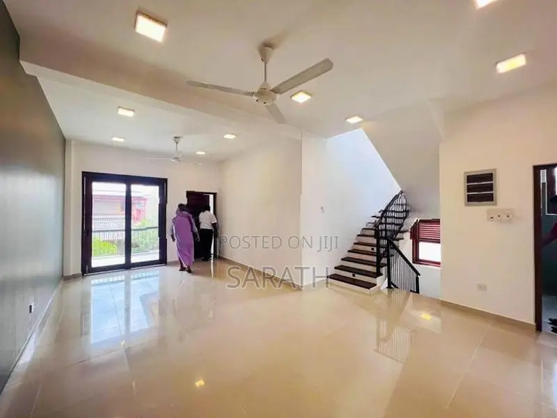 (AE048) 2 Storied Brand New House, Talawatugoda