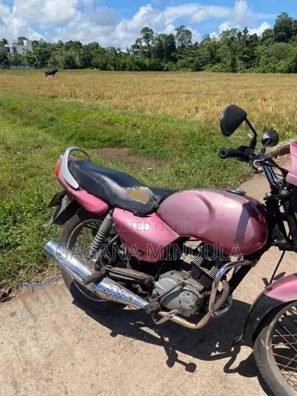 TVS Victor 2006