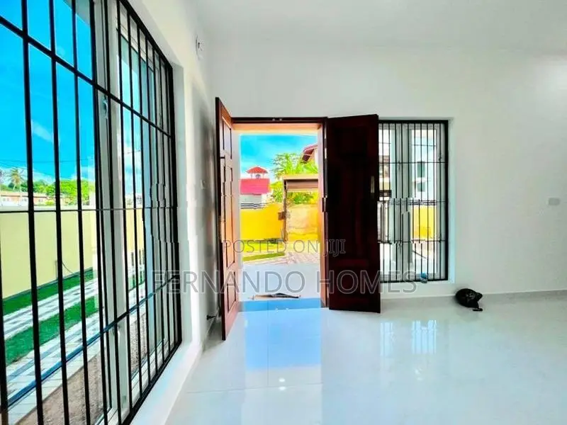 4 Bed Rooms With Luxury Brand New 2 Storied House For Sale Negombo