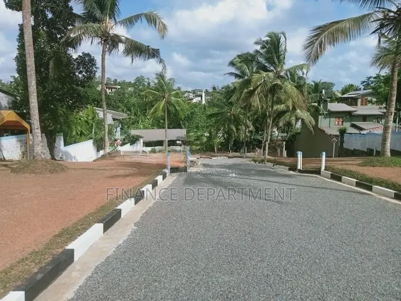Pannipitiya Super Luxury Land for Sale in Vidyala Junction
