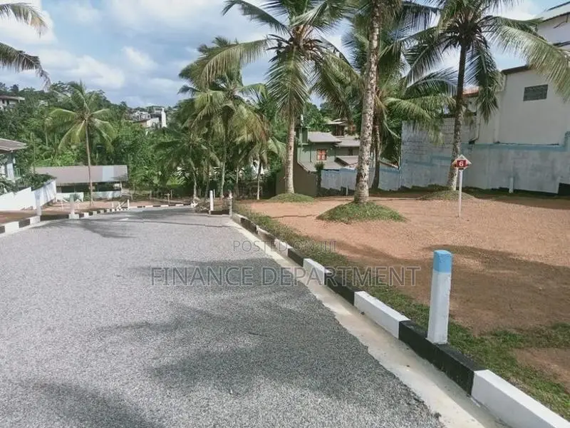Pannipitiya Super Luxury Land for Sale in Vidyala Junction