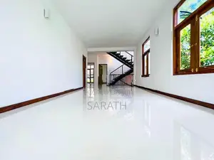 තලවතුගොඩට නුදුරුව අලුත්ම දෙමහල් නිවස විකිණේ
