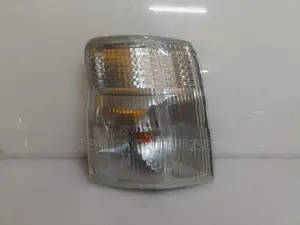 Nissan Caravan E25 Corner Lamp RH