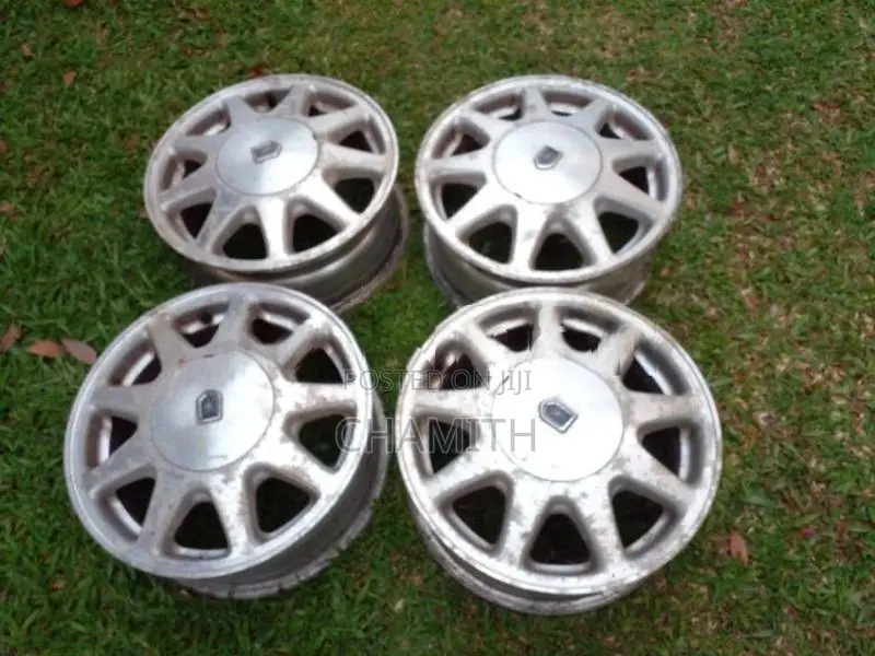 15 Toyota Alloy Wheel set