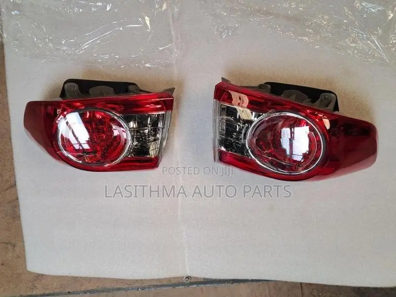 Toyota Corolla 141 Tail Lamp L R