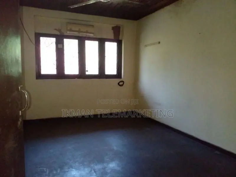 Upstairs House for Rent in Kadawatha