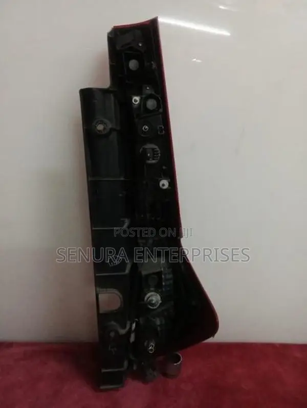 Toyota Roomy M900 Tail Light LH
