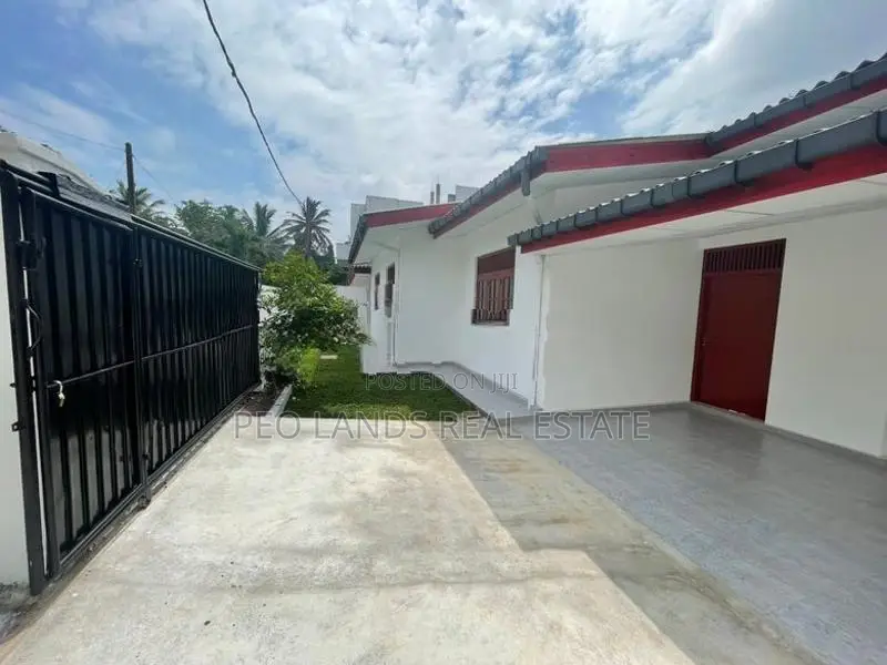 (TMD118) 12 Perches Single Story House for Sale in Maththegoda Kottawa