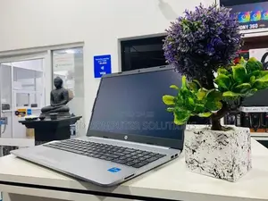 HP (250 G9) I5 12TH Gen - Brand New 15.6'' FHD Screen + 512GB SSD Lap
