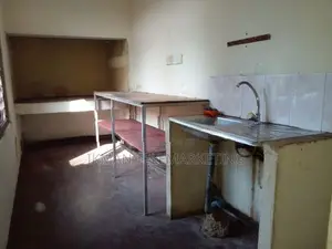 Upstairs House for Rent in Kadawatha