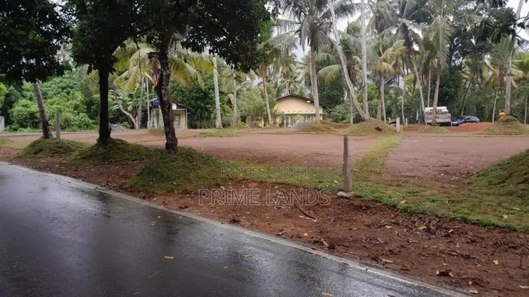 Land for Sale in Athurugiriya