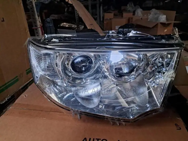 Mitsubishi Montero Sport Head Lamp L R