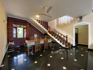 Grand House With Swimming Pool on 1st Floor - Dehiwala Attidiya