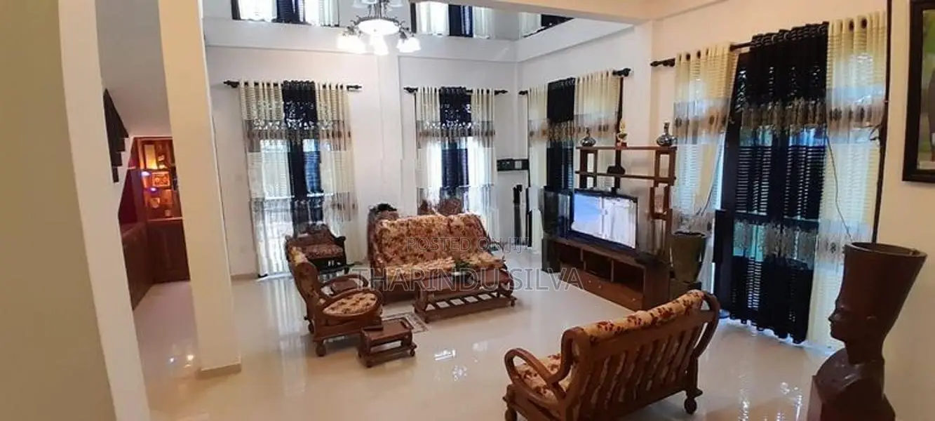 Luxury Three Story House for Rent In Panadura