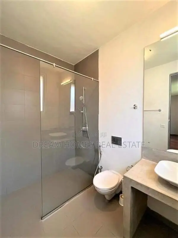 Luxury House for Sale in Thalawathugoda