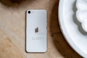 Apple iPhone SE 3 (Used)