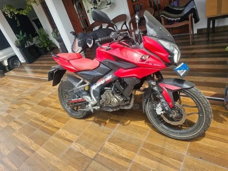 Bajaj Pulsar 150 2015