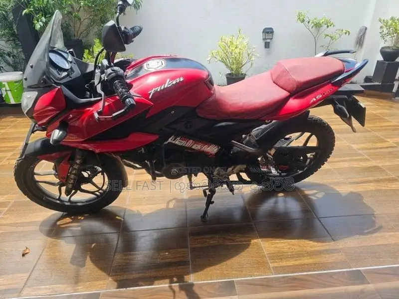 Bajaj Pulsar 150 2015