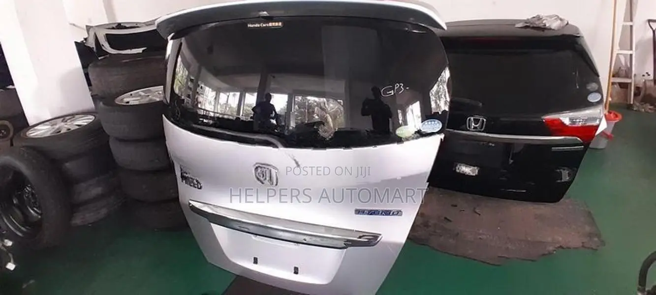 Honda Freed Gp3 Dicky door