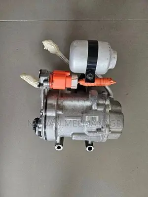 Nissan X Trail T32 AC Compressor