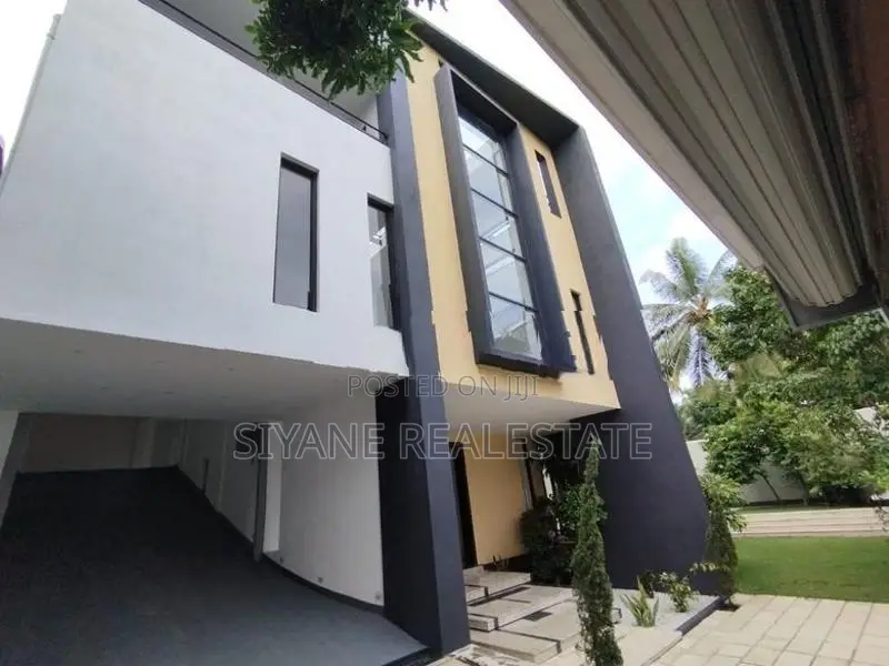 Modern House for Sale in Battaramulla