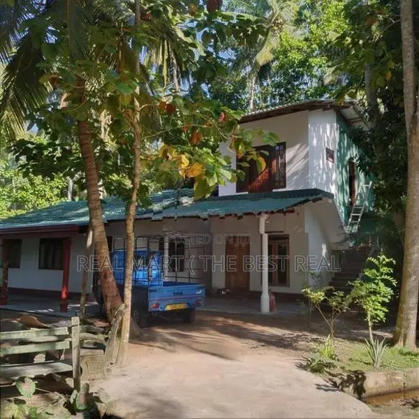 Nochchiyagama : 6BR (44P) Villa for Sale Near Wilpaththu National Park