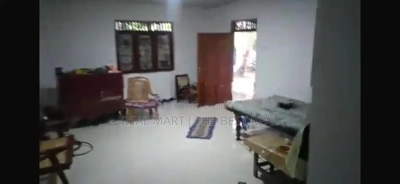 Nochchiyagama : 6BR (44P) Villa for Sale Near Wilpaththu National Park