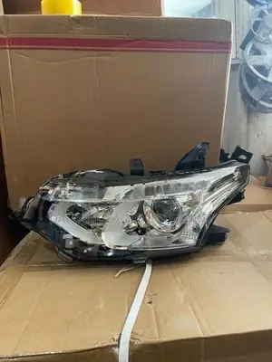 Mitsubishi Outlander Headlight