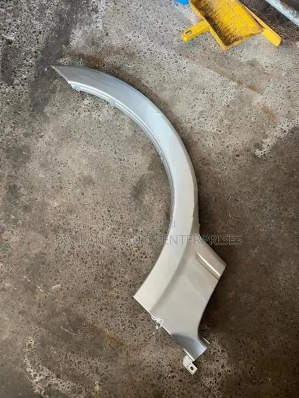 Mitsubishi Montero V76 Front Fender Wheel Arch