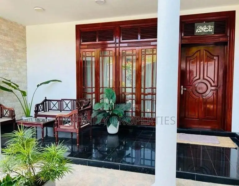 (IP77) Luxury living in this stunning 4-floor house on 11.315 p