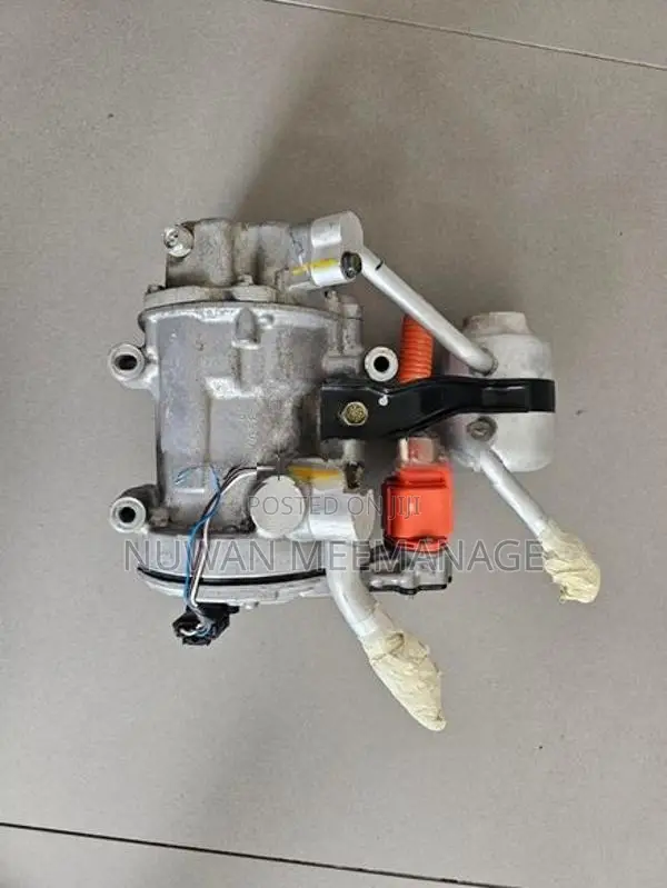 Nissan X Trail T32 hybrid AC Compressor