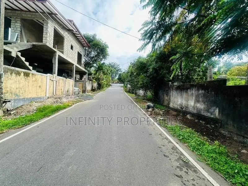 (IP65) Land with house for sale in Madapatha Piliyandala