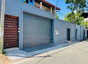 (IP77) Luxury living in this stunning 4-floor house on 11.315 p