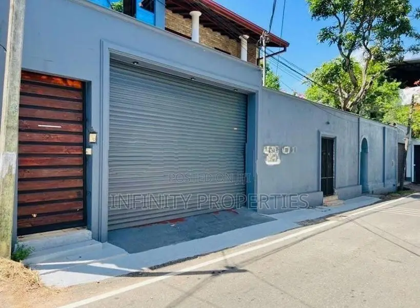 (IP77) Luxury living in this stunning 4-floor house on 11.315 p
