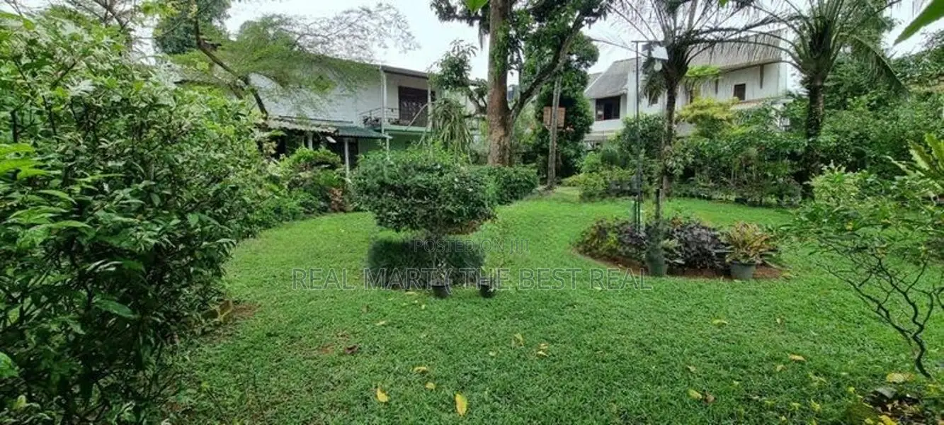Maharagama : 4 AC BR (27 P) Luxury Villa for Sale at Neelammahara