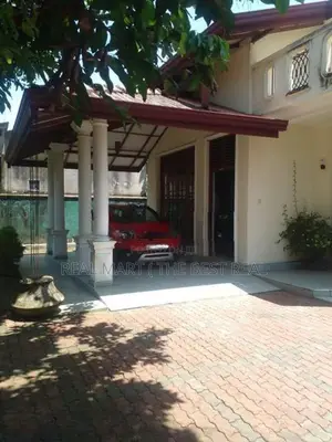 Bandaragama, : 4BR (20P) Luxury House for Sale in Bolgoda
