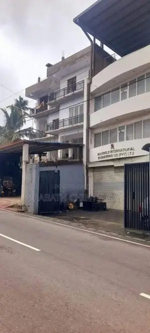 Building for Rent in Nugegoda ( Embuldeniya )