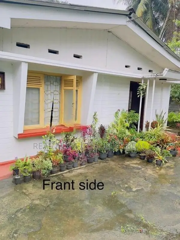 Dehiwala : 15P Land for sale with House at Athtidiya