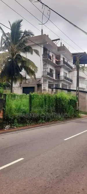 Building for Rent in Nugegoda ( Embuldeniya )