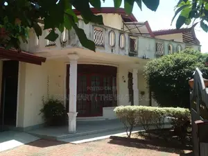 Bandaragama, : 4BR (20P) Luxury House for Sale in Bolgoda
